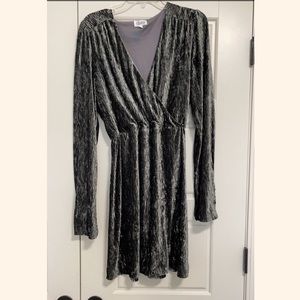 EMERALD GREEN WRAP DRESS LARGE